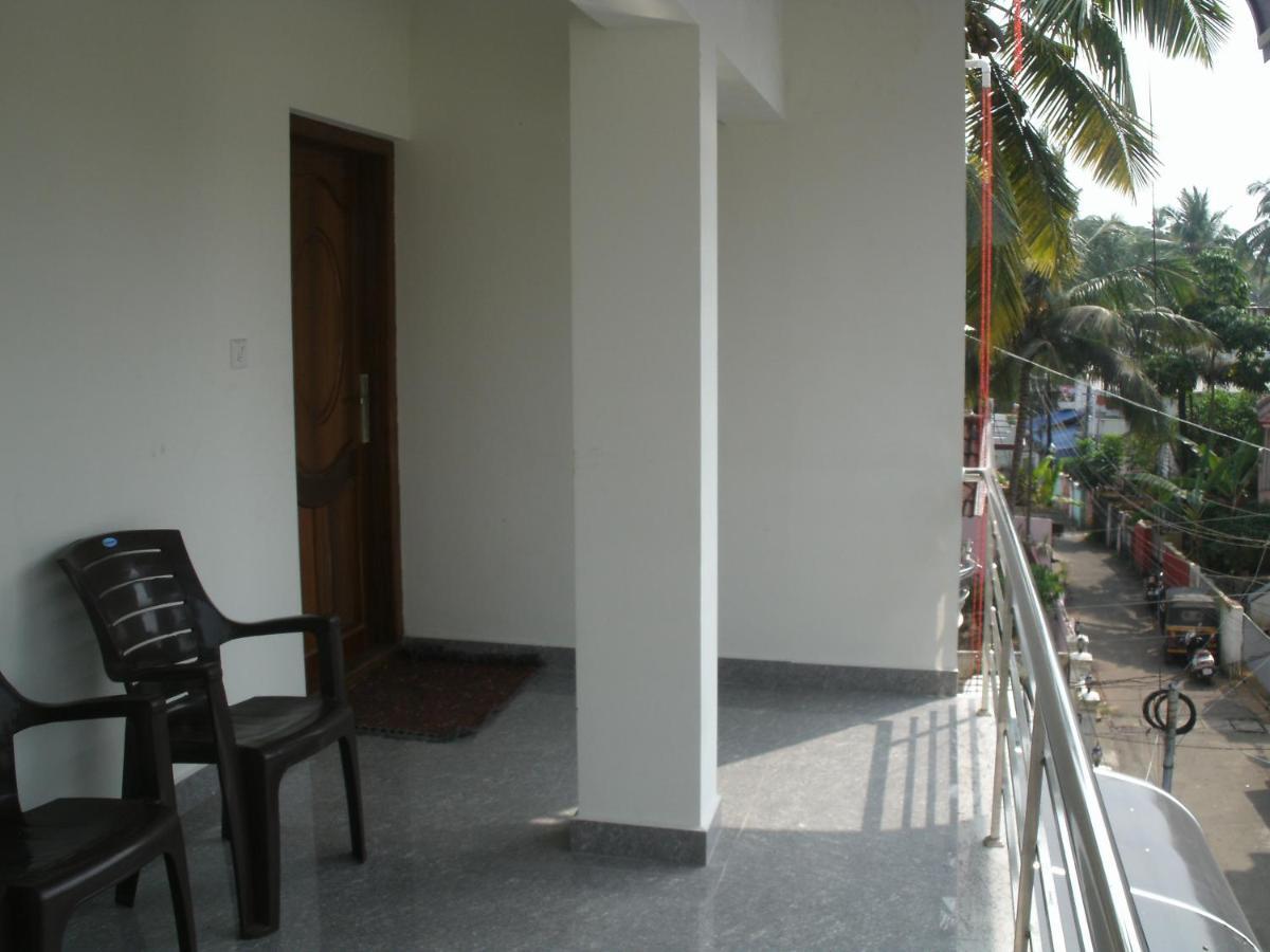 Jacaranda Holiday Home Kochi Eksteriør billede